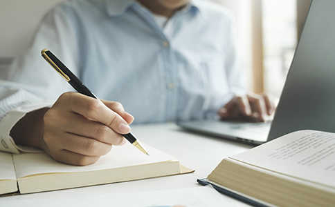 財務(wù)公司收費(fèi)標(biāo)準(zhǔn)是多少？